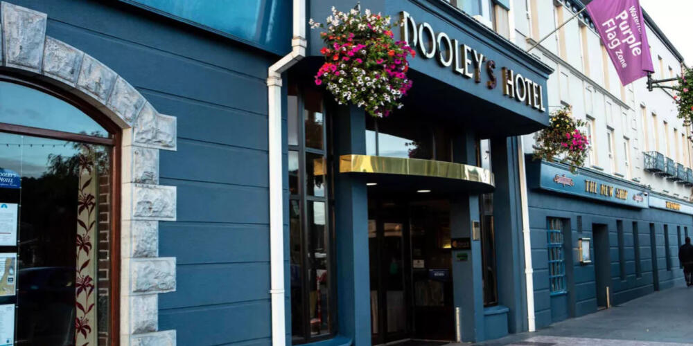 Dooleys Hotel